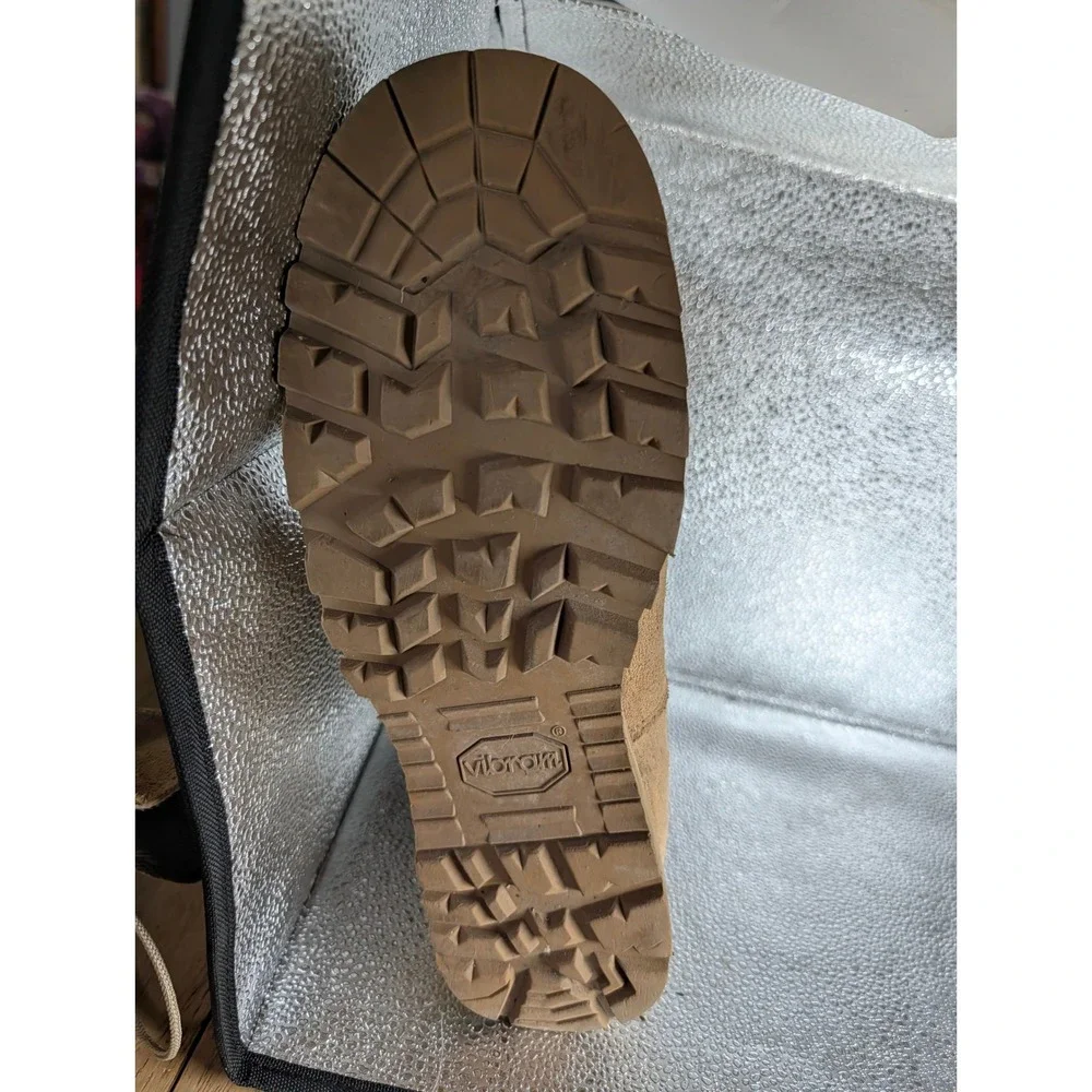 Belleville 790 Waterproof Combat Boots Mens 10 R Tan Desert Suede Vibram GoreTex